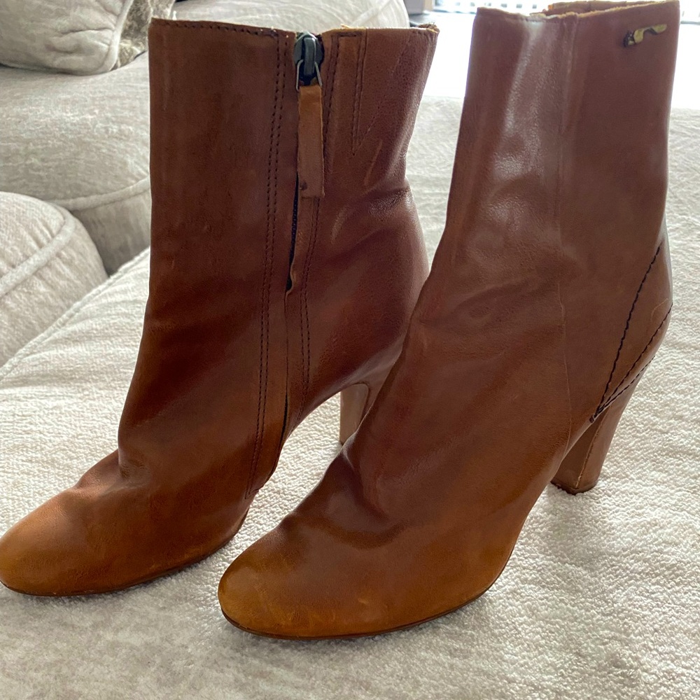 Naked Feet Panorama Tan Booties. 6.5 normal wear good condition.